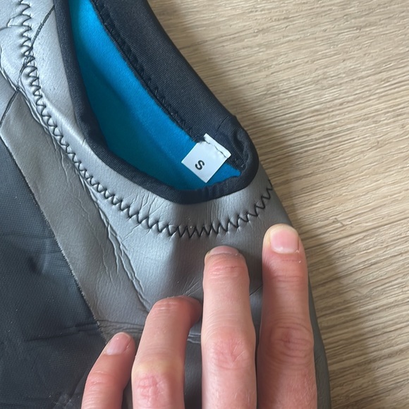 Wetsuit vest top. 2 mm. New with tags. Hurley. Size small. - Picture 3 of 5